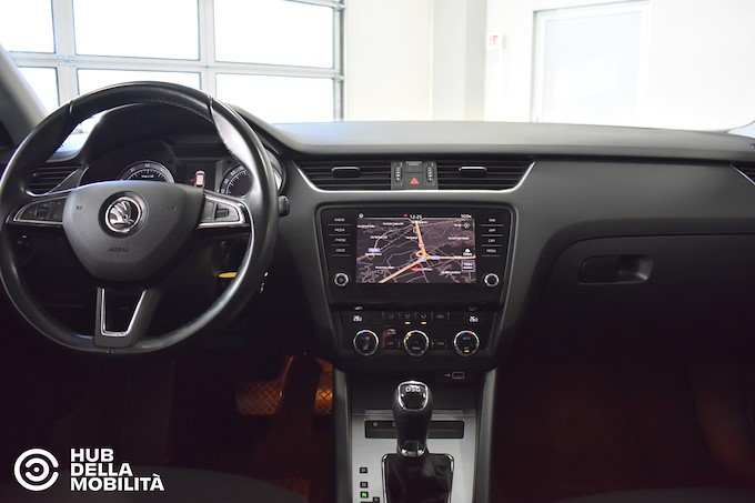 SKODA Octavia 1.5 DSG Wagon Ambition G-Tec